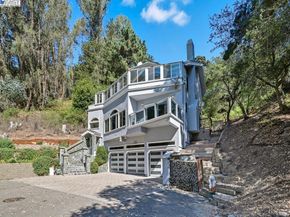 7716 Skyline Blvd, Oakland CA 94611