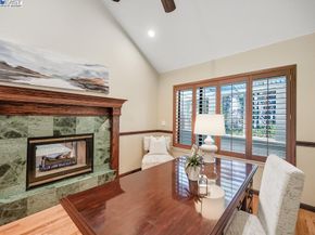 7716 Skyline Blvd, Oakland CA 94611