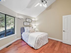 7716 Skyline Blvd, Oakland CA 94611