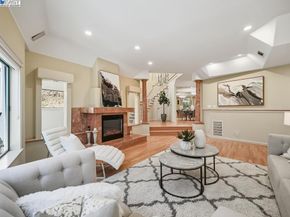 7716 Skyline Blvd, Oakland CA 94611