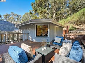 7716 Skyline Blvd, Oakland CA 94611