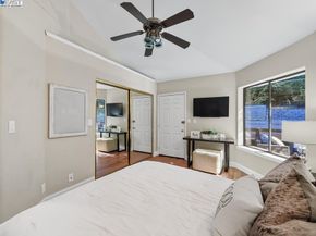 7716 Skyline Blvd, Oakland CA 94611