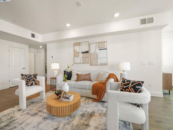 1421 Nightshade Rd 31, Milpitas CA 95035
