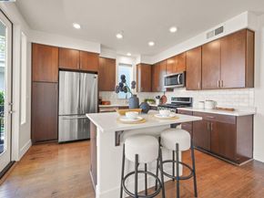 1421 Nightshade Rd 31, Milpitas CA 95035