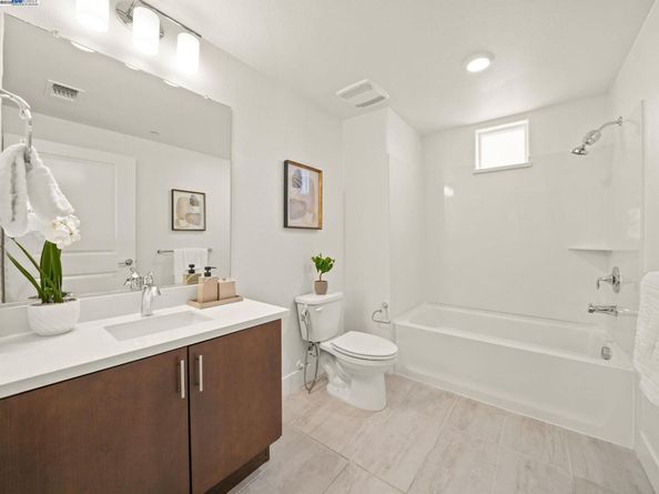1421 Nightshade Rd 31, Milpitas CA 95035
