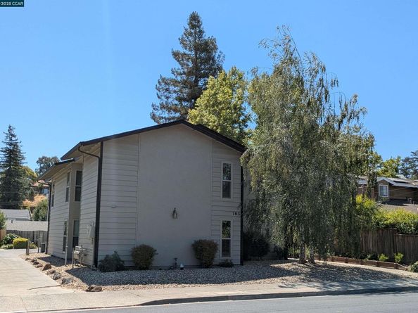 163 Virginia Hills Dr, Martinez CA 94553