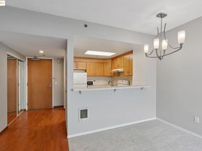 988 Franklin 328, Oakland CA 94607