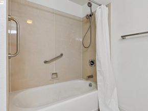 988 Franklin 328, Oakland CA 94607