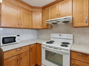 988 Franklin 328, Oakland CA 94607