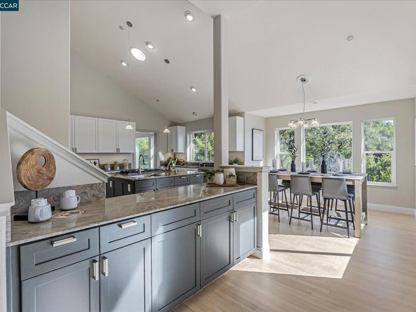 4 Berrybrook Hollow, Orinda CA 94563