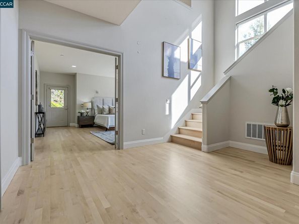 4 Berrybrook Hollow, Orinda CA 94563