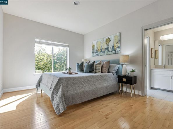 4 Berrybrook Hollow, Orinda CA 94563