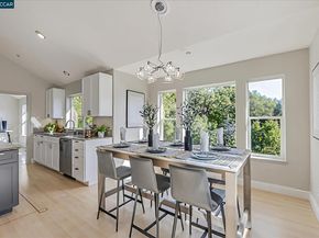 4 Berrybrook Hollow, Orinda CA 94563