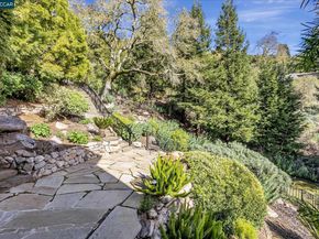 4 Berrybrook Hollow, Orinda CA 94563