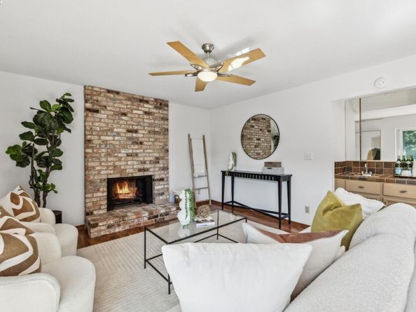 3483 Skyline Dr, Hayward CA 94542