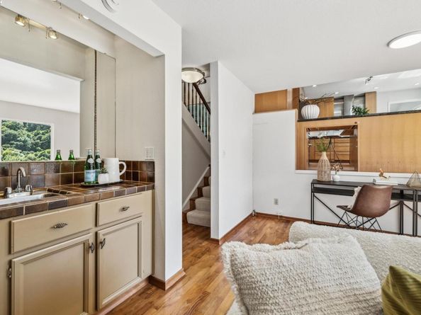 3483 Skyline Dr, Hayward CA 94542