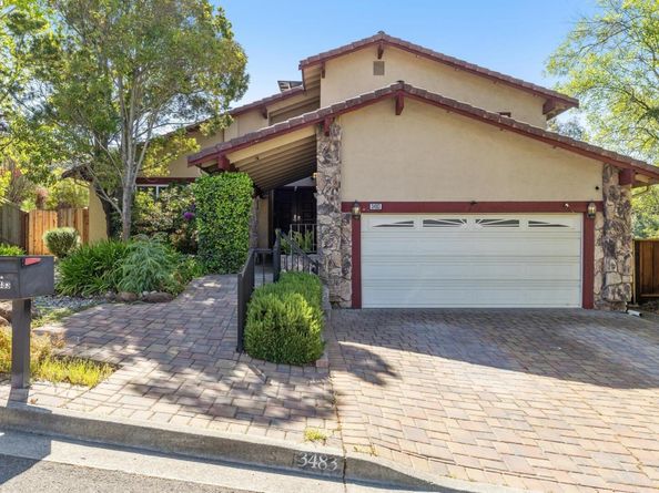 3483 Skyline Dr, Hayward CA 94542