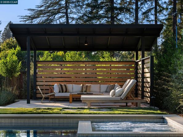 3364 Las Huertas Rd, Lafayette CA 94549