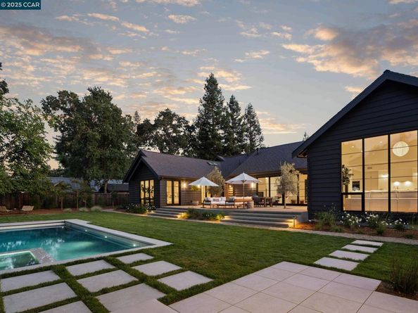 3364 Las Huertas Rd, Lafayette CA 94549