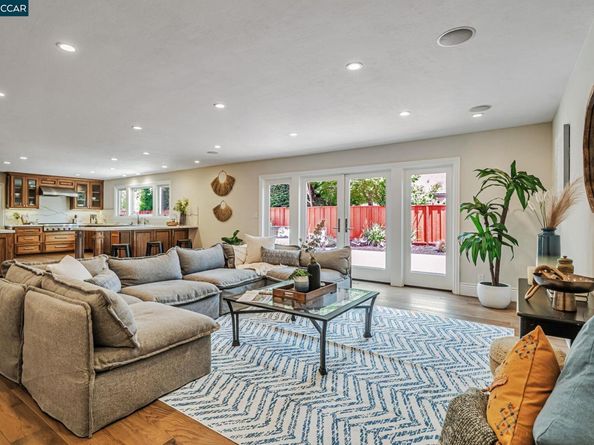 732 Graham Ct, Danville CA 94526