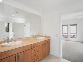 438 W Grand Ave 401, Oakland CA 94612