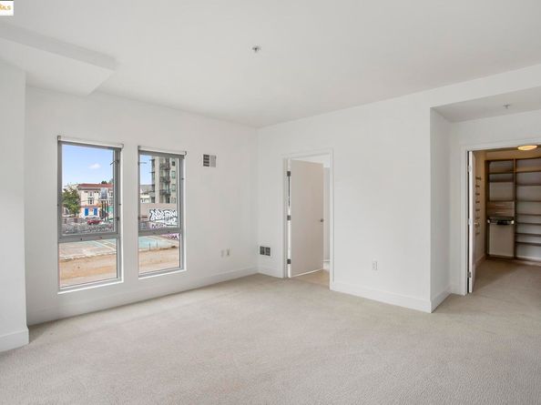 438 W Grand Ave 401, Oakland CA 94612