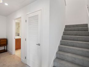 438 W Grand Ave 401, Oakland CA 94612