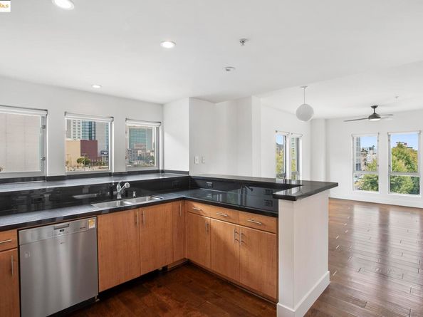 438 W Grand Ave 401, Oakland CA 94612