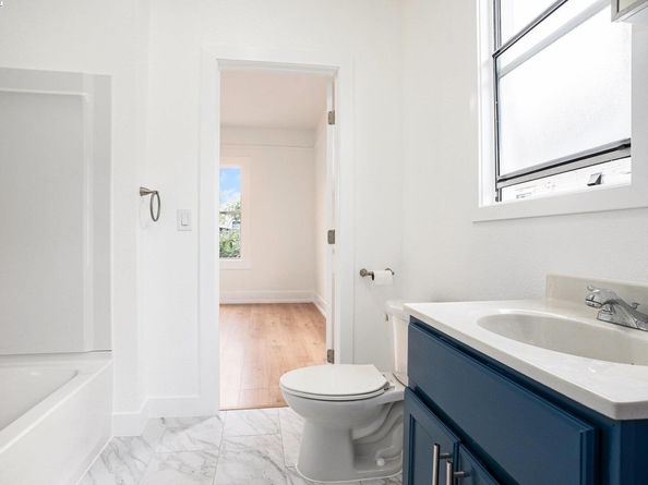 1230 39Th Ave, Oakland CA 94601