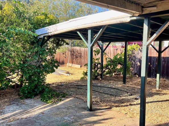 65 Burbank Ave, San Martin CA 95046