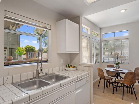 8165 Mountain View Dr C, Pleasanton CA 94588