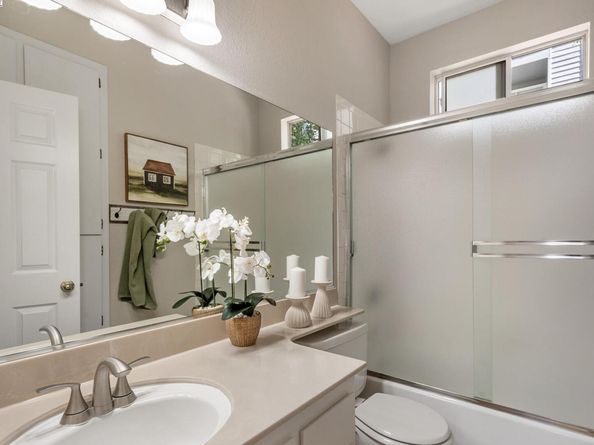 8165 Mountain View Dr C, Pleasanton CA 94588