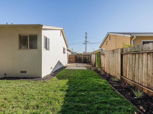 1980 Dayton Ave, San Leandro CA 94579