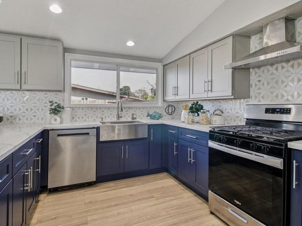 27480 Calaroga Ave, Hayward CA 94545