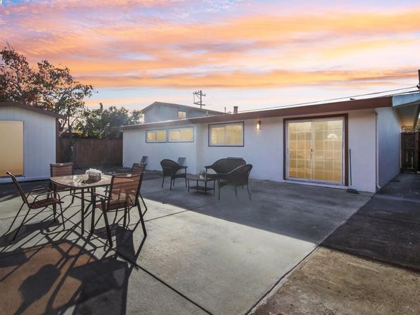 27480 Calaroga Ave, Hayward CA 94545