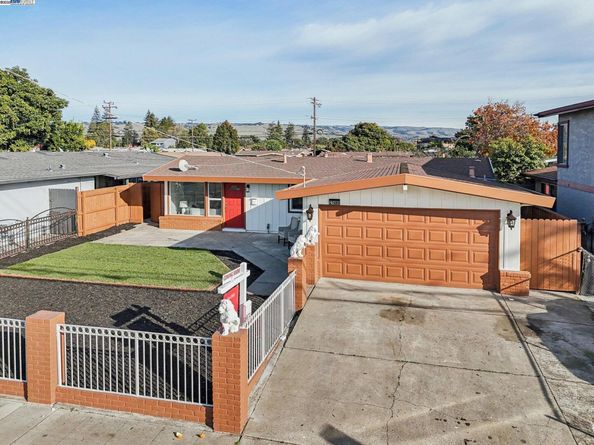 27480 Calaroga Ave, Hayward CA 94545