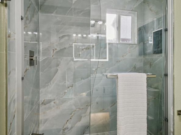 27480 Calaroga Ave, Hayward CA 94545