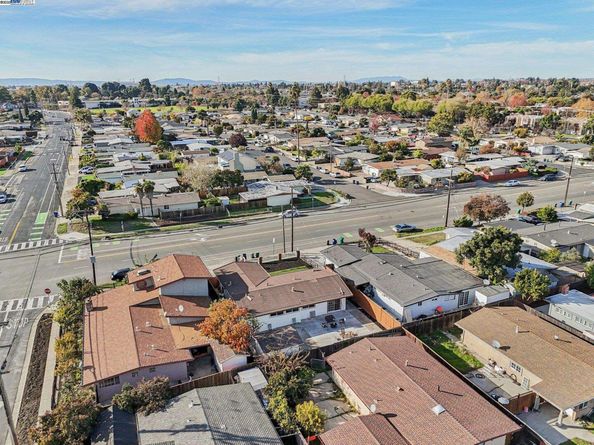 27480 Calaroga Ave, Hayward CA 94545