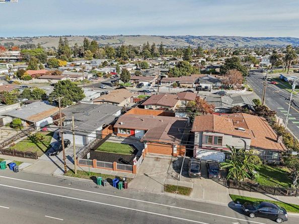 27480 Calaroga Ave, Hayward CA 94545