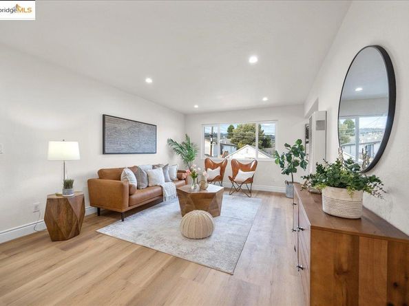 3829 Brookdale Ave, Oakland CA 94619