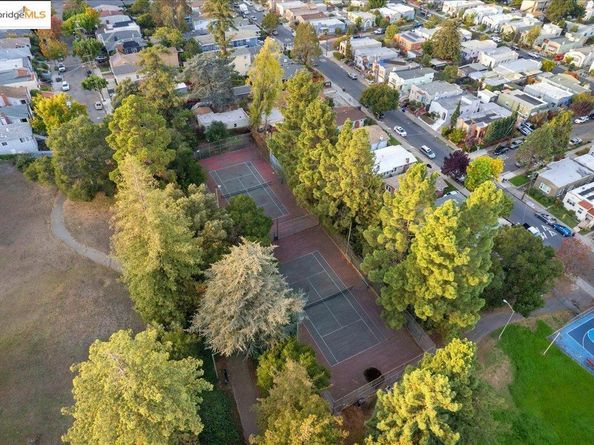 3829 Brookdale Ave, Oakland CA 94619