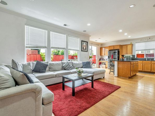 2815 Dune Cir, Hayward CA 94545