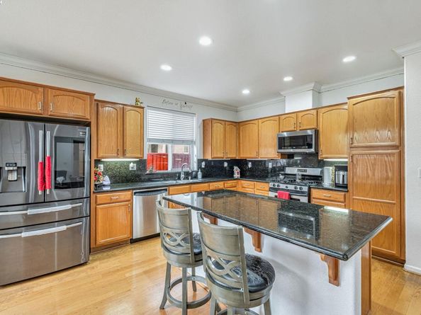 2815 Dune Cir, Hayward CA 94545