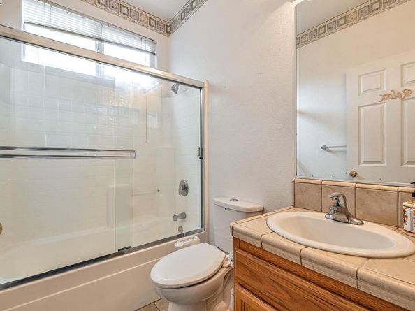 2815 Dune Cir, Hayward CA 94545