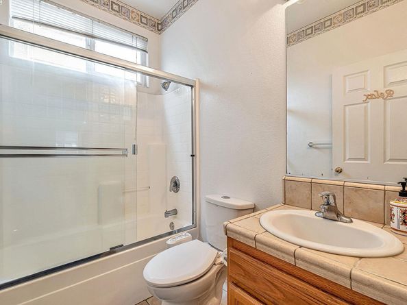 2815 Dune Cir, Hayward CA 94545