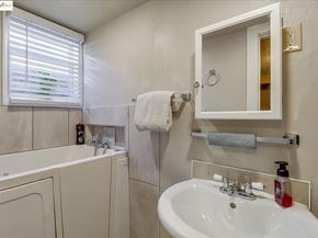 1507 48Th Ave, Oakland CA 94601