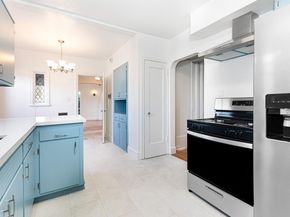 7601 Holly Street, Oakland CA 94621