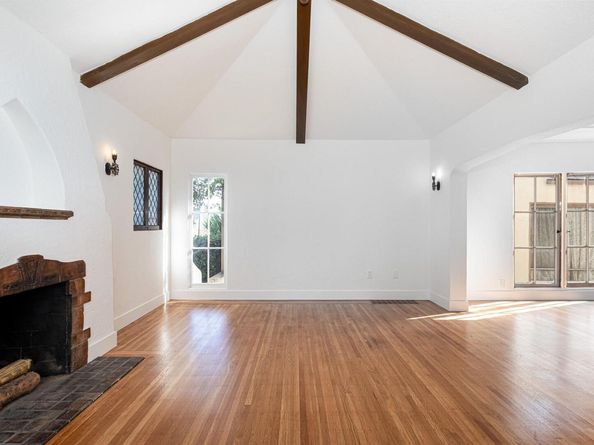 7601 Holly Street, Oakland CA 94621