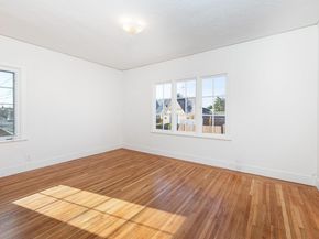 7601 Holly Street, Oakland CA 94621