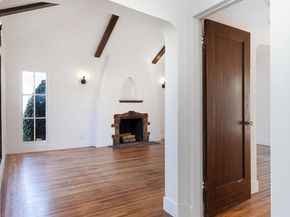 7601 Holly Street, Oakland CA 94621